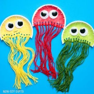 Paper-plate-jellyfish-craft